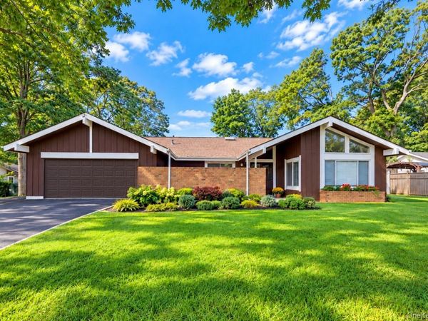 1012 Old Medford Avenue , Farmingville, NY 11738