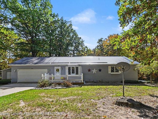 3230 E Mannsiding Road, Harrison, MI 48625
