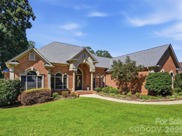 2469 Stoneview Court, Denver, NC 28037