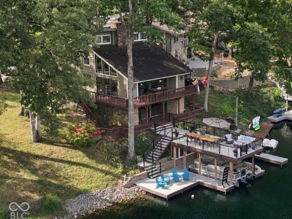 6272 Grosbeak Court, Nineveh, IN 46164