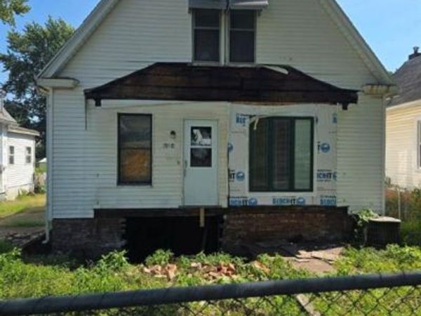 1910 N 9th , Springfield, IL 62702