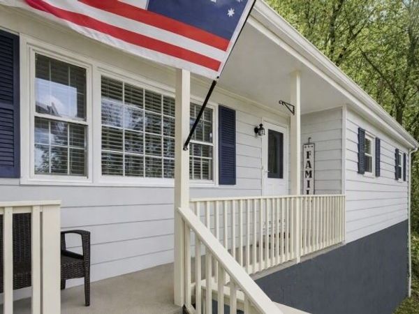 23 Elizabeth Ave, Stanhope, NJ 07874