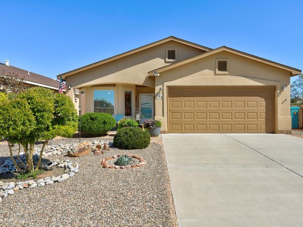 758 Redwood Street SW, Rio Rancho, NM 87124