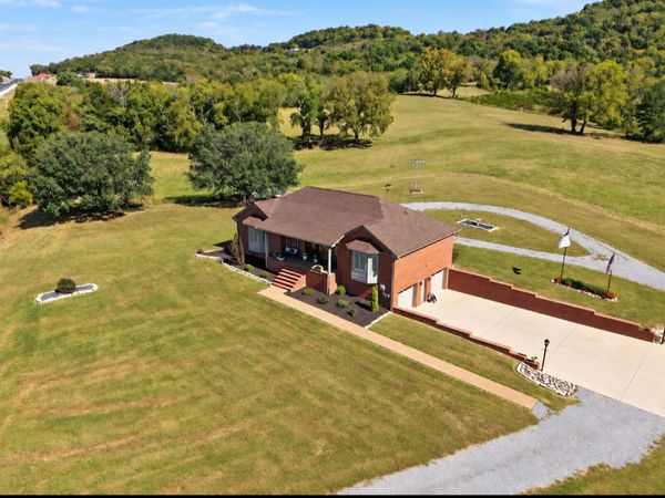 12476 Nashville Hwy , Liberty, TN 37095