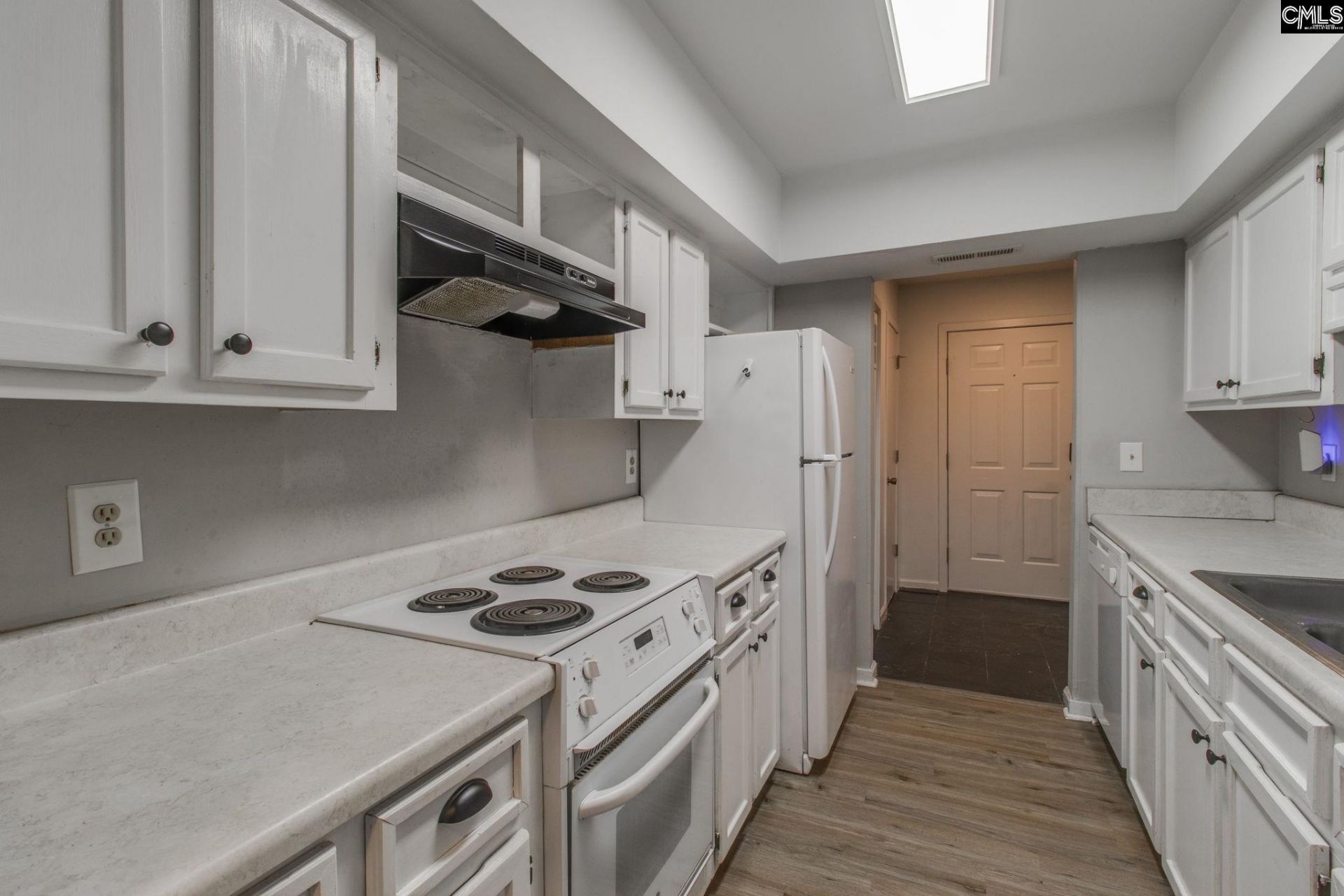 1003 Village Creek Drive  Photo 11