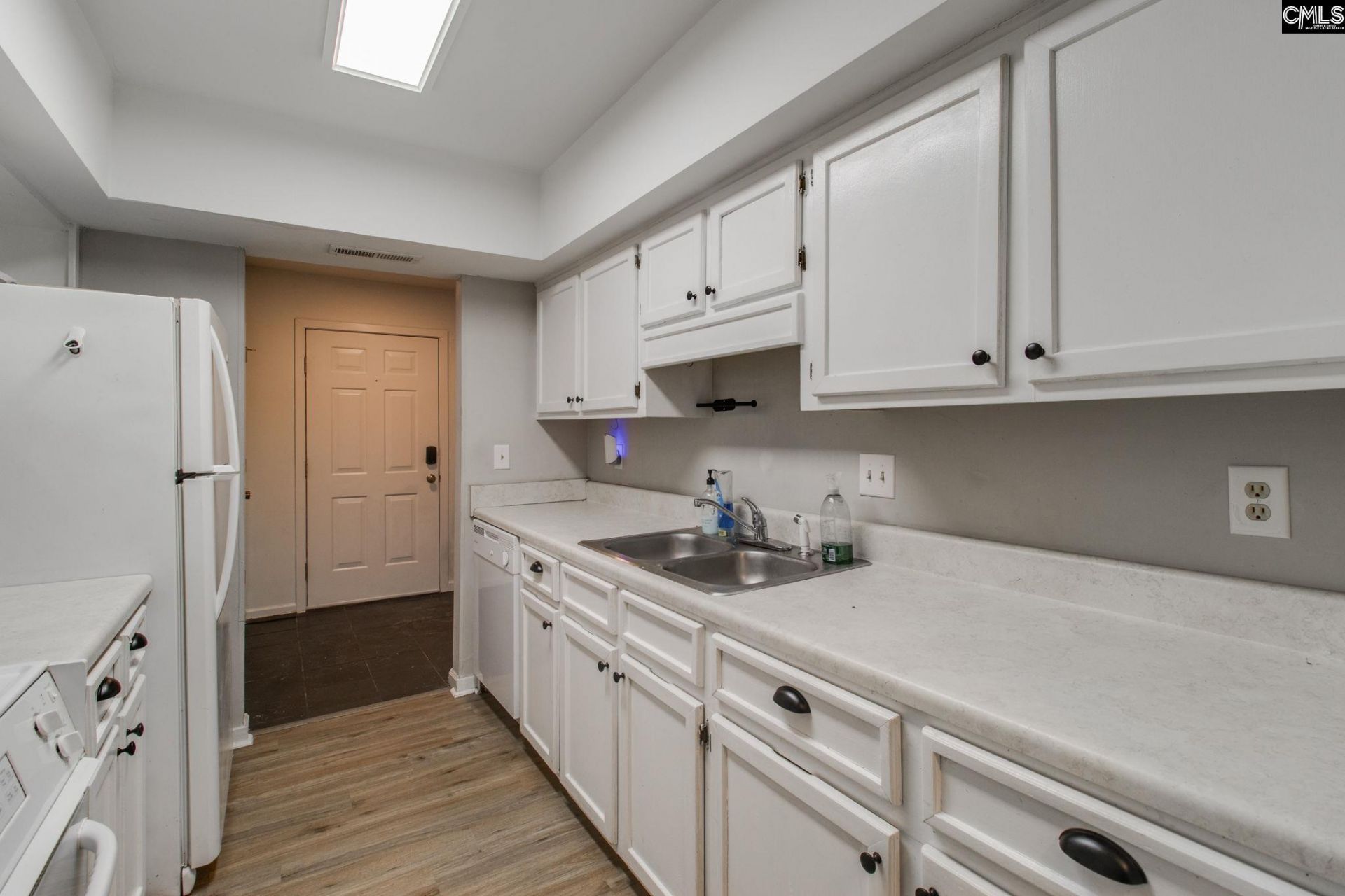 1003 Village Creek Drive  Photo 12