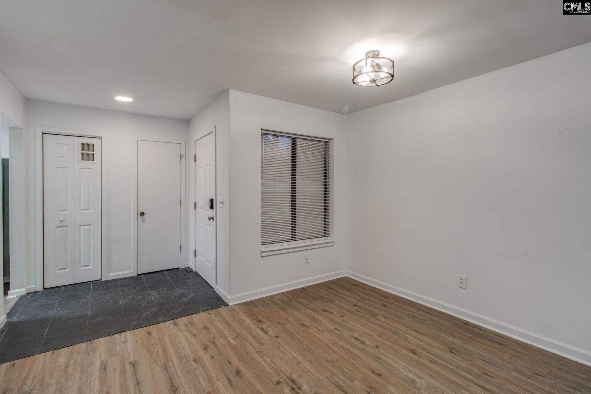 1003 Village Creek Drive  Photo 4