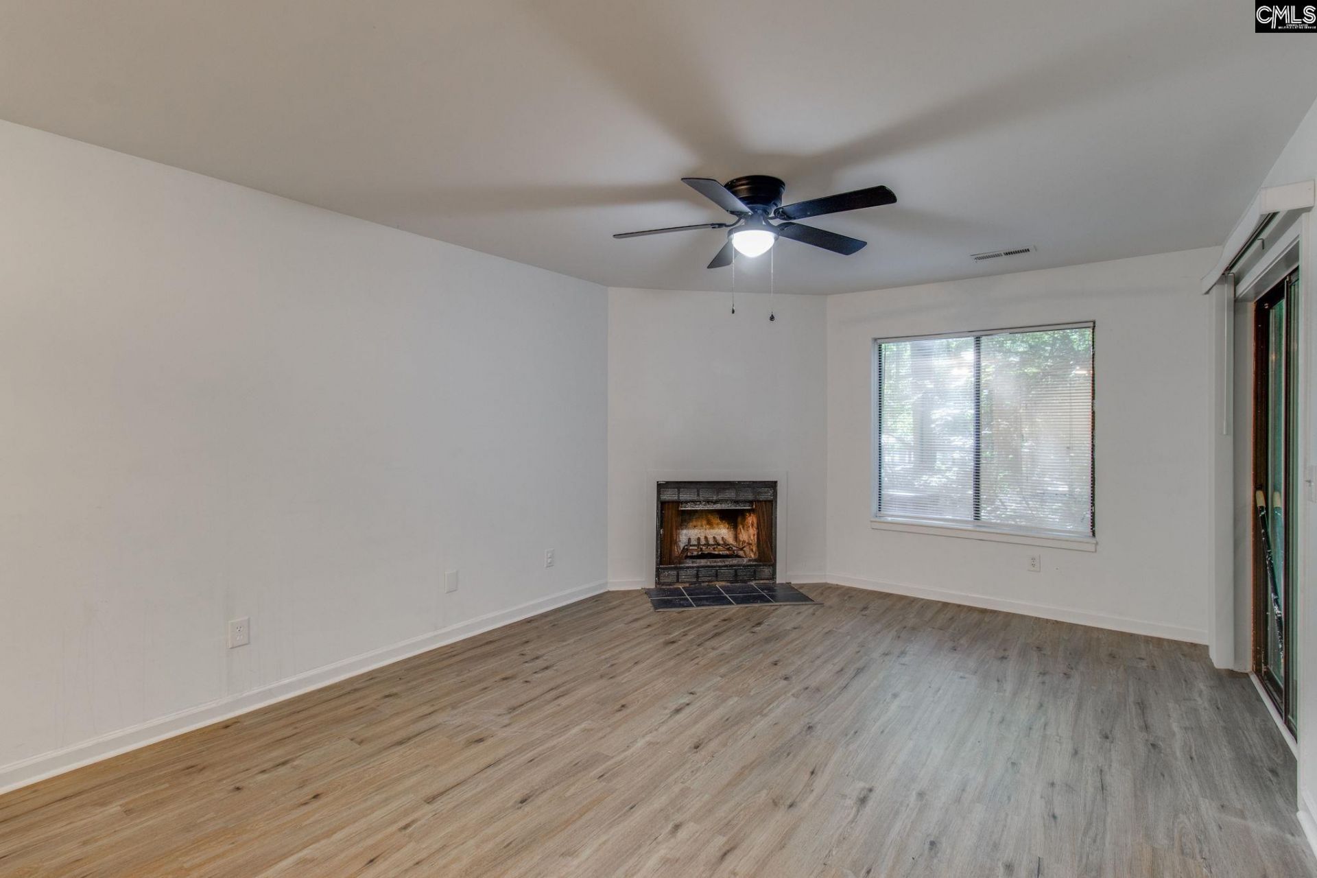 1003 Village Creek Drive  Photo 5