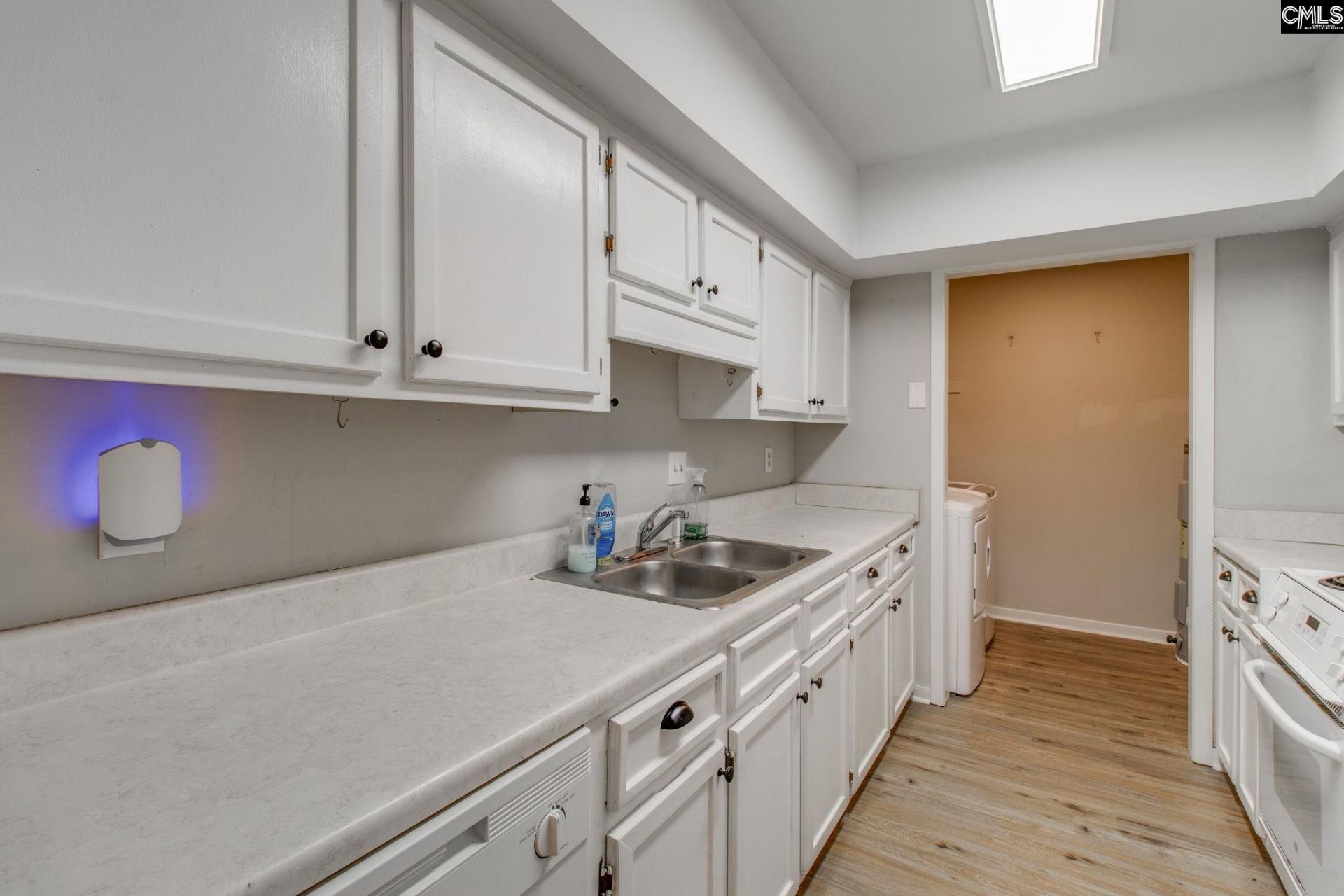 1003 Village Creek Drive  Photo 9