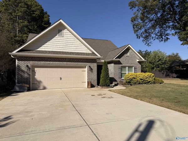 4903 Iona Street, Huntsville, AL 35811
