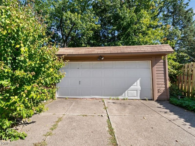 481 E 250th Street, Euclid, OH 44132 Photo 24