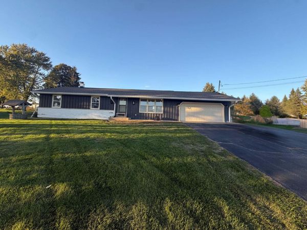 1760 Western Ave, Jackson, WI 53037