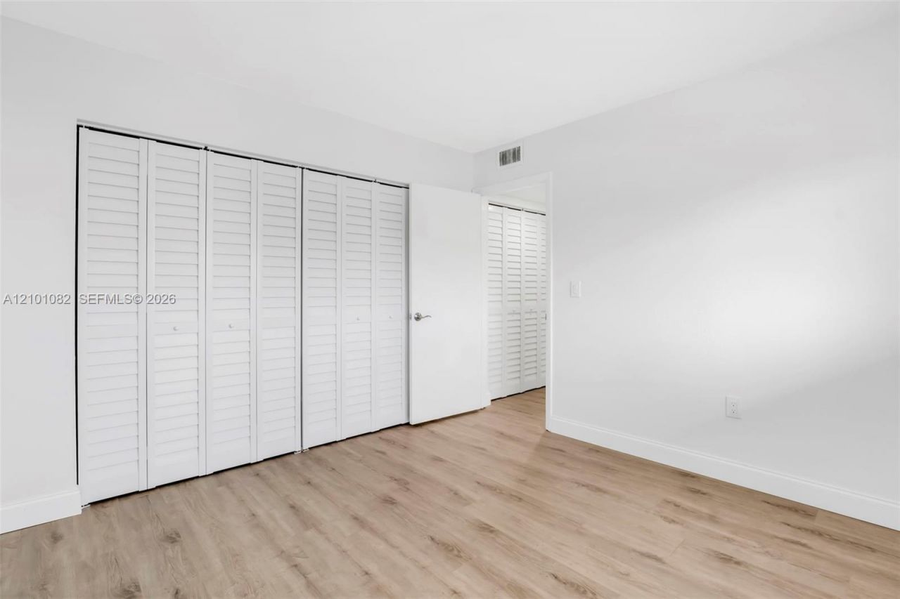 6770 Royal Palm Blvd , Unit 211L, Margate, FL 33063 Photo