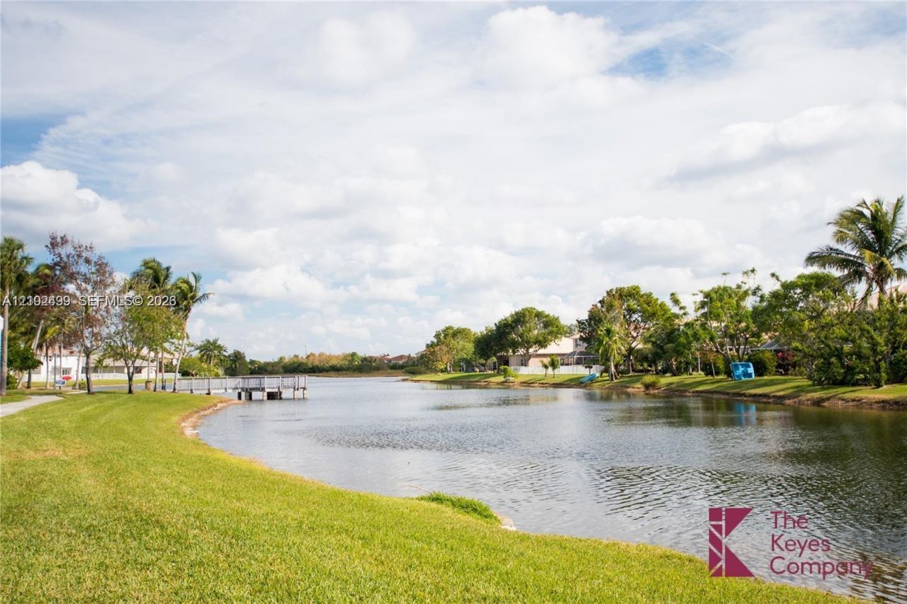 667 NW 170th Ter , Unit 667, Pembroke Pines, FL 33028 Photo