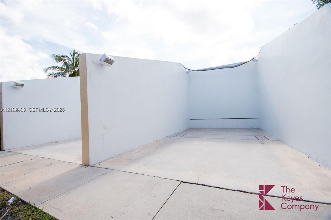 667 NW 170th Ter , Unit 667, Pembroke Pines, FL 33028 Photo
