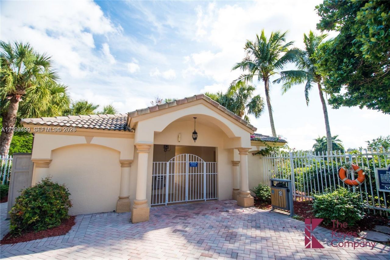 667 NW 170th Ter , Unit 667, Pembroke Pines, FL 33028 Photo