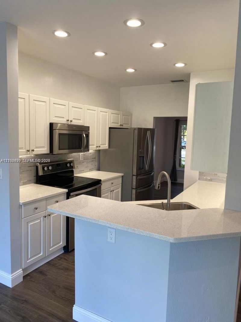 667 NW 170th Ter , Unit 667, Pembroke Pines, FL 33028 Photo