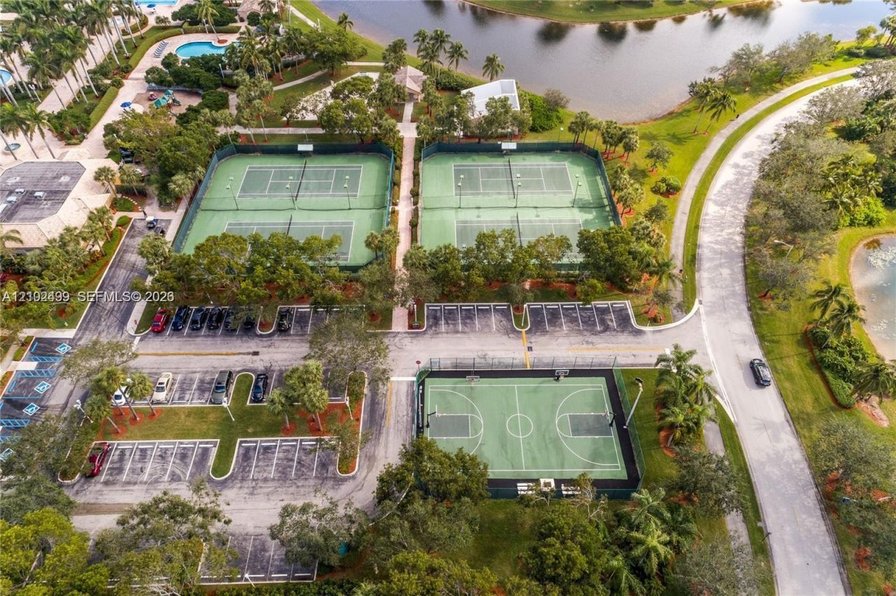 667 NW 170th Ter , Unit 667, Pembroke Pines, FL 33028 Photo