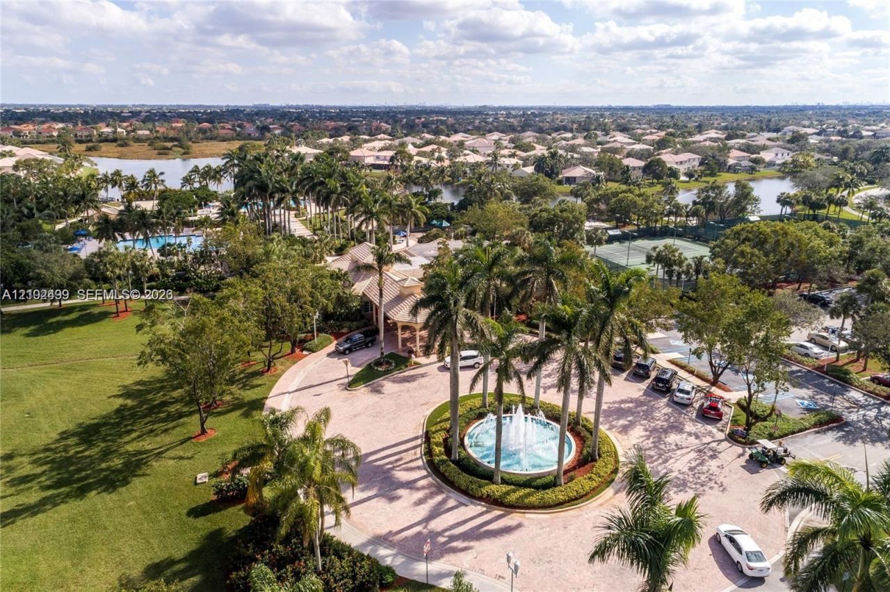 667 NW 170th Ter , Unit 667, Pembroke Pines, FL 33028 Photo