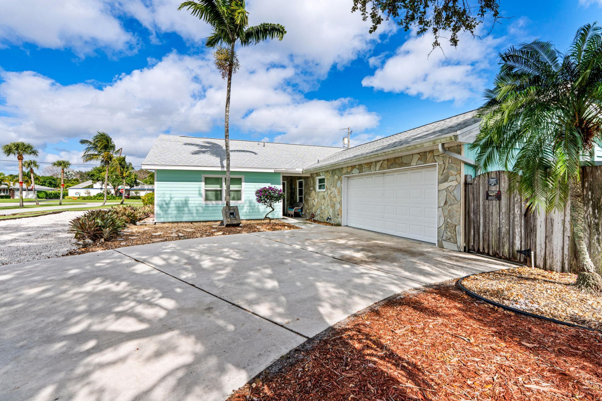 611 East Drive, Delray Beach, FL 33445 Photo