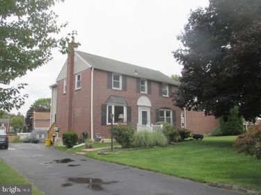 207 INDIAN ROCK DRIVE, SPRINGFIELD, PA 19064
