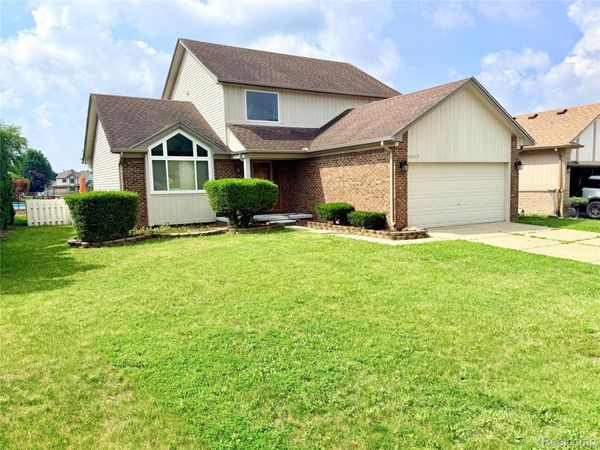 25992 Briar Towne Boulevard, Chesterfield Township, Mi 48051