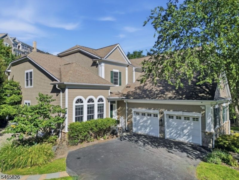 6 Tillou Rd W, South Orange, NJ 07079 Main Photo