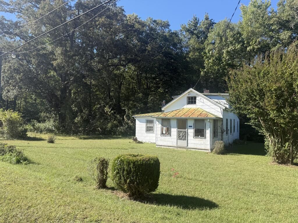 1693 Mundy Point Road, Callao, VA 22435 Main Photo