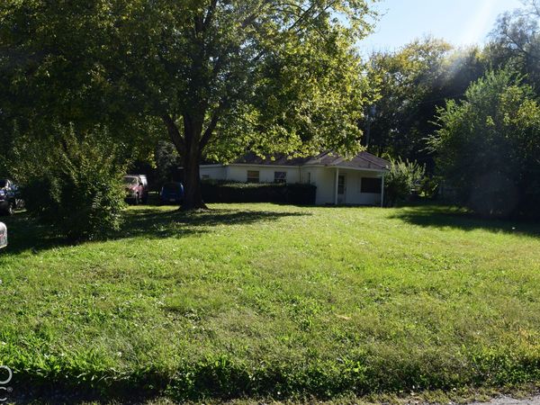 1883 Shady Lane , Columbus, IN 47201