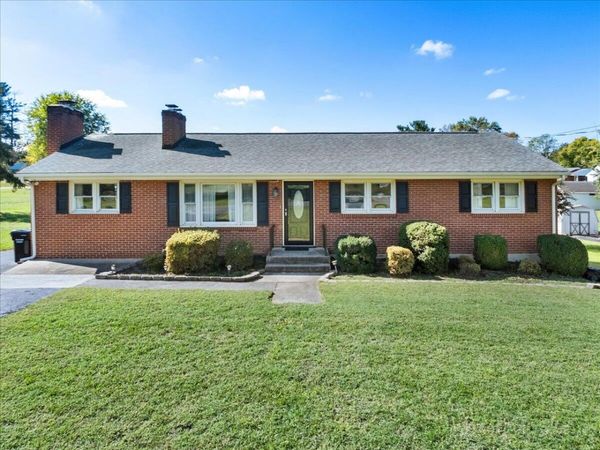 7612 Barrens RD , Roanoke, VA 24019