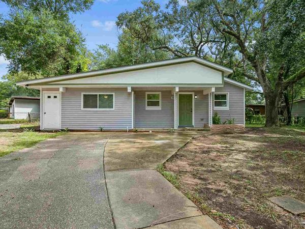 4482 Rochelle Dr, Pensacola, FL 32505