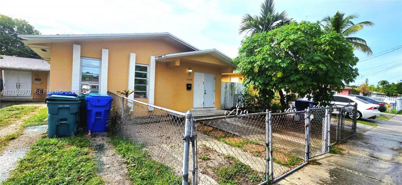 208 NW 56th Ave, Unit front, Miami, FL 33126 Photo