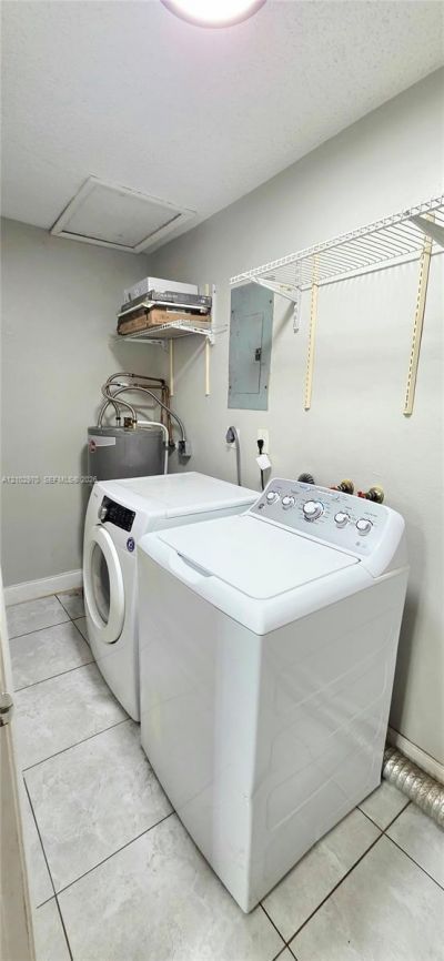 208 NW 56th Ave, Unit front, Miami, FL 33126 Photo