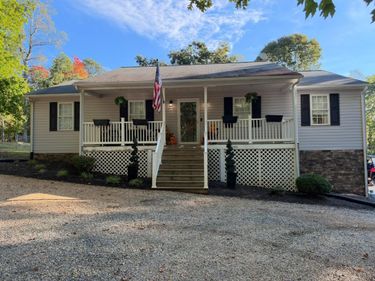 206 Erin Drive, Madison Heights, VA 24572