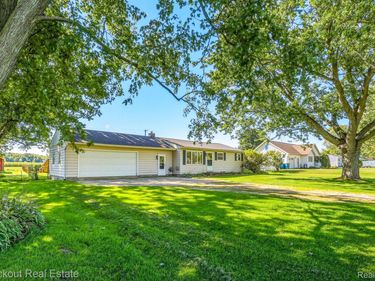 5075 Millington Road, Millington Township, Mi 48746