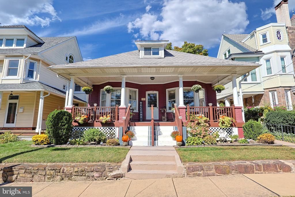 119 W ASHLAND STREET W , DOYLESTOWN, PA 18901