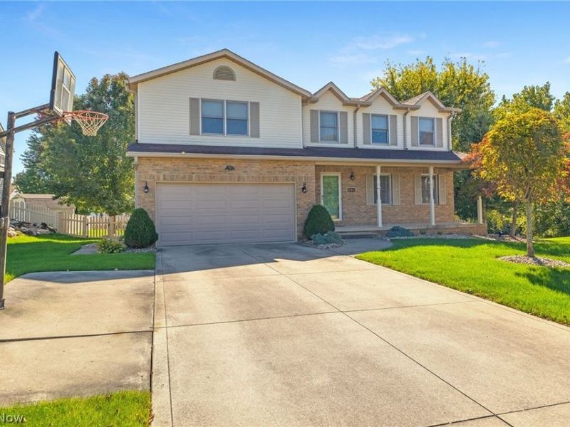 591 Breiton Circle, Barberton, OH 44203 Photo 2