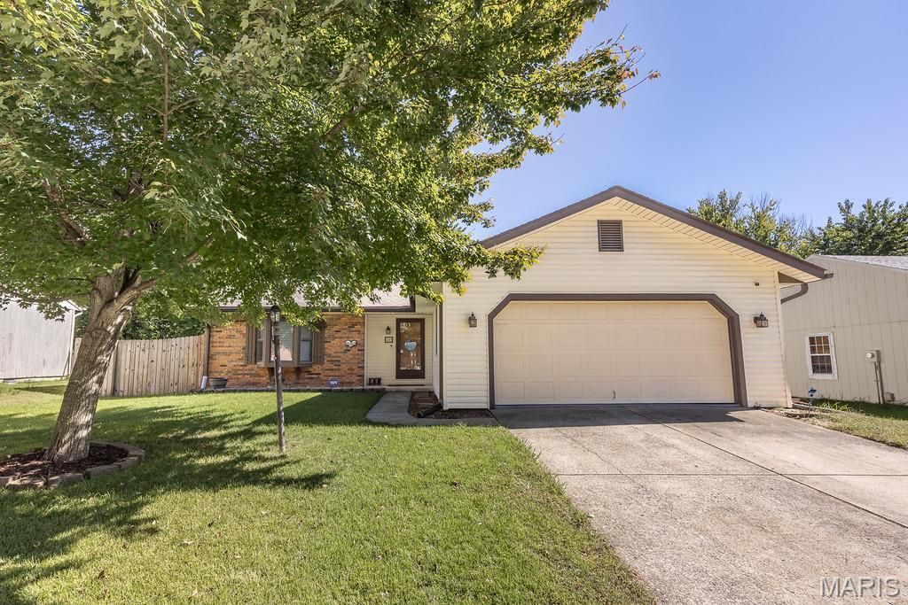 40 Innsbruck Lane , Shiloh, IL 62221 Main Photo