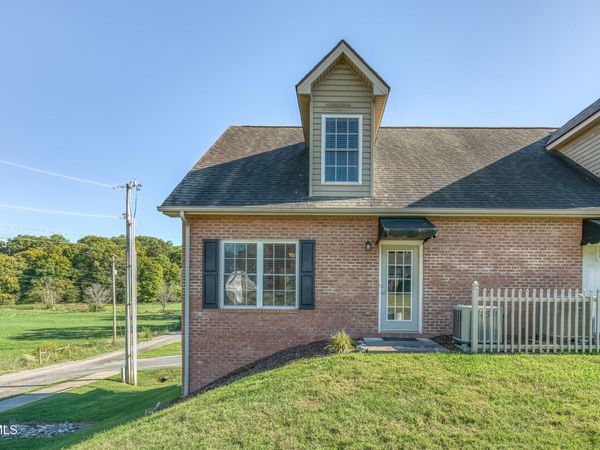 2108 Pleasant View Drive, Unit 201, Johnson City, TN 37604