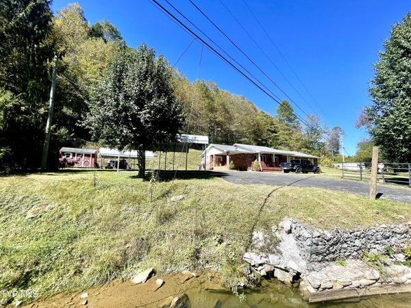 2989 Greenbrier Road, Haysi, VA 24256