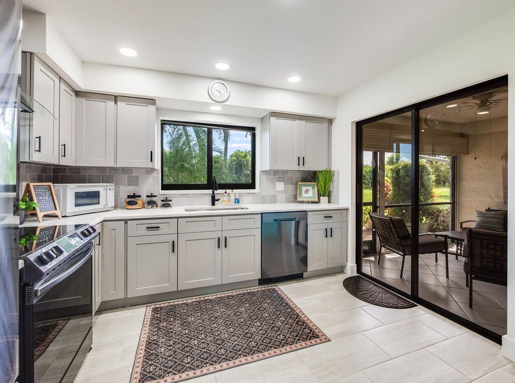 4240 Mango Tree Court, Unit B, Boynton Beach, FL 33436 Photo
