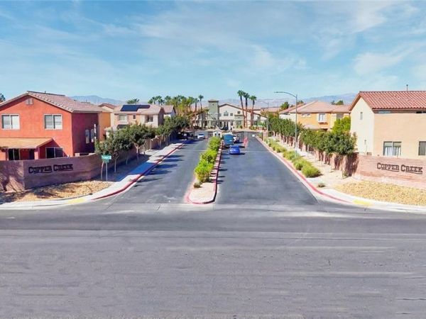 5505 Prospectors Creek Way , Las Vegas, NV 89122