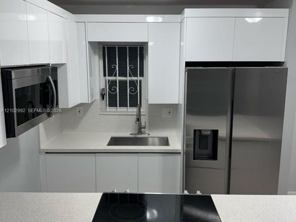 145 SW 30th Ct , Unit 207B, Miami, FL 33135