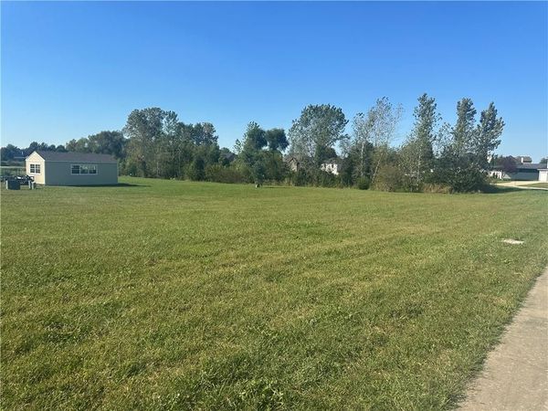 802 Edgewood Street, Paola, KS 66071