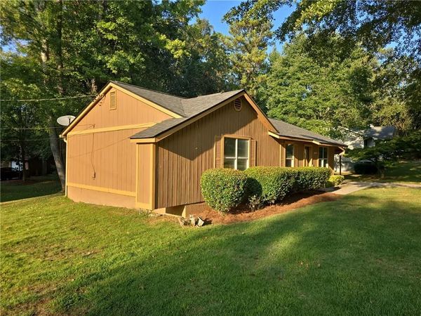 3118 Caliente Lane , Rex, GA 30273