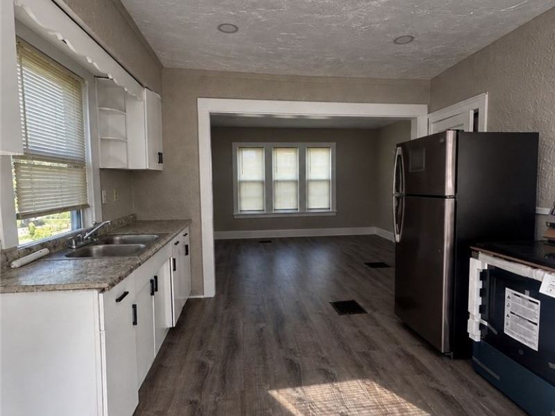 14700 Dover Avenue, East Cleveland, OH 44112 Photo 6