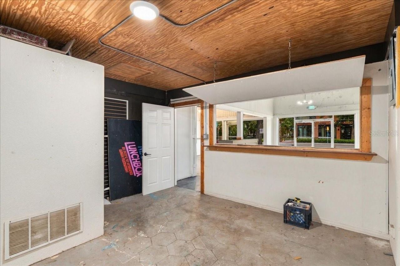 1756 Central Avenue, Saint Petersburg, FL 33712 Photo
