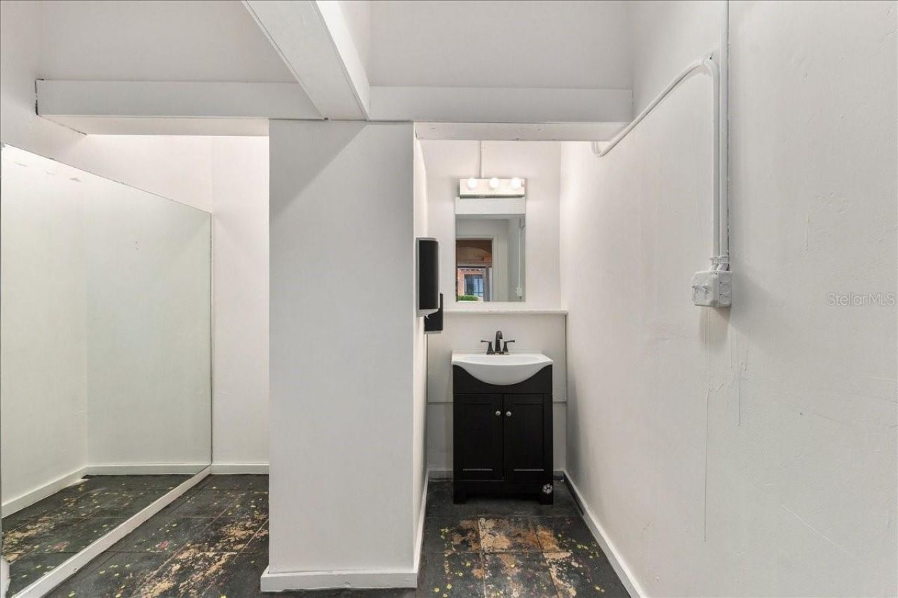 1756 Central Avenue, Saint Petersburg, FL 33712 Photo