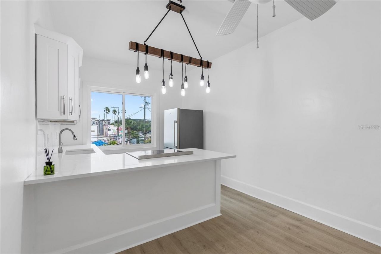 1756 Central Avenue, Saint Petersburg, FL 33712 Photo