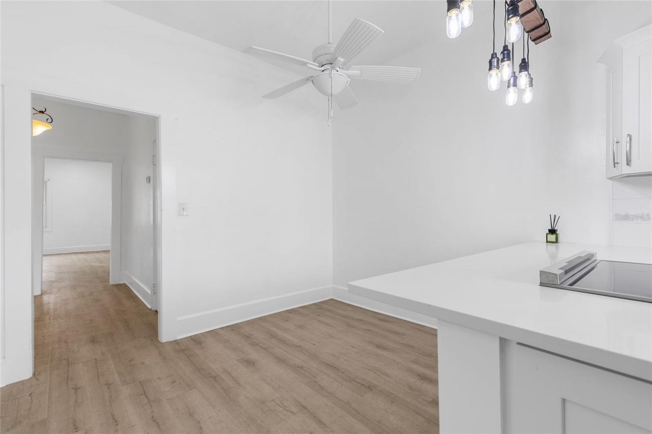 1756 Central Avenue, Saint Petersburg, FL 33712 Photo